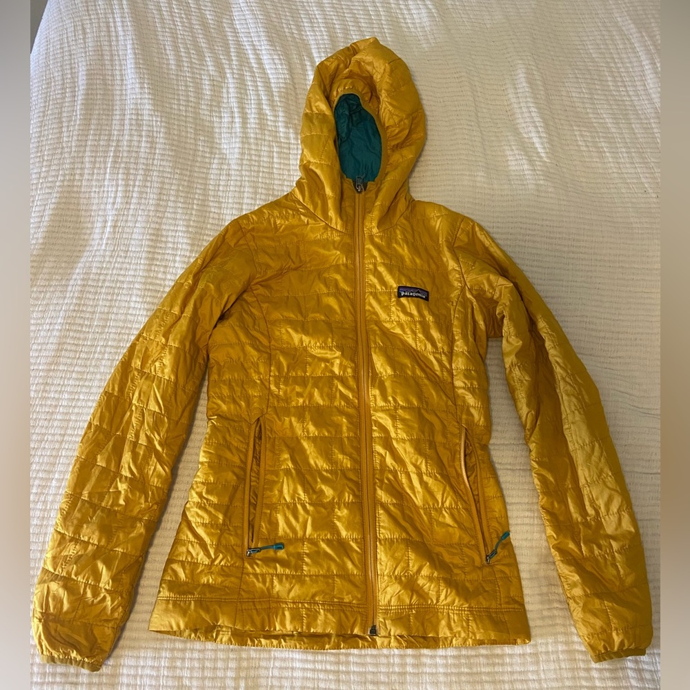 Patagonia nano puff jacket with hood